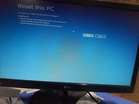 Your PC ran into a problem and needs to restart. Well restart for you 8